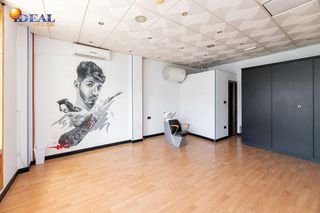 Local comercial en venta en Polígono Cartuja – La Paz en Granada