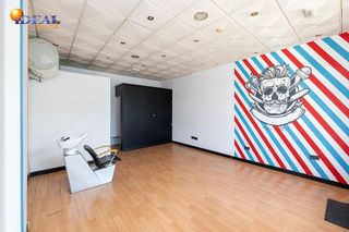 Local comercial en venta en Polígono Cartuja – La Paz en Granada