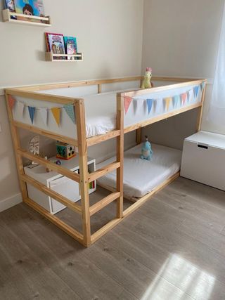 Cama alta Kura Ikea madera