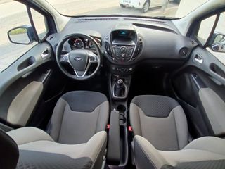 Ford Tourneo Courier Titanium