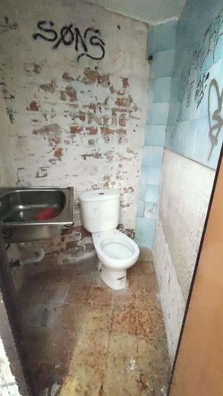 Local comercial en alquiler en Pubilla Cases en Hospitalet de Llobregat, L´