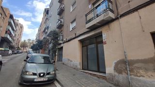 Local comercial en alquiler en Pubilla Cases en Hospitalet de Llobregat, L´