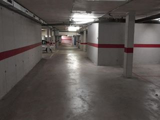 Garaje en venta en Olot
