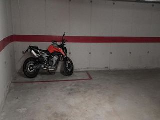 Garaje en venta en Olot