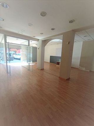 Local comercial en alquiler en Plaça Catalunya en Prat de Llobregat, El