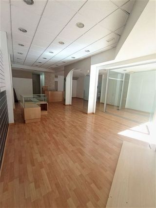Local comercial en alquiler en Plaça Catalunya en Prat de Llobregat, El