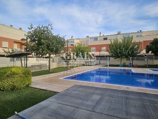 Casa adosada en venta en Hermanos Falcó - Sepulcro Bolera en Albacete