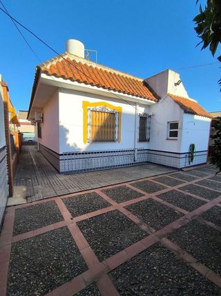 Casa en venta en Sanlúcar la Mayor