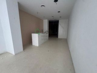 Local comercial en alquiler en Santa Marina - La Paz en Badajoz