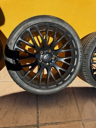 Llantas 19” con neumáticos