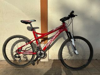 Bicicleta de Montaña Megamo Roja