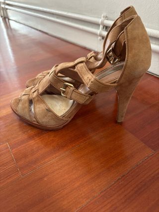 Sandalias tacón Uterqüe marrones