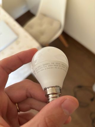 2 Lámparas de Mesa Ikea Ingared con bombillas LED 
