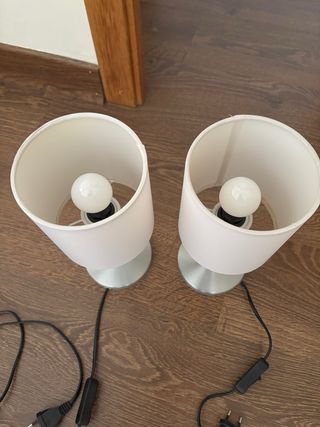 2 Lámparas de Mesa Ikea Ingared con bombillas LED 