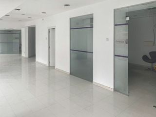 Oficina en alquiler en Eixample Nord – La Devesa en Girona