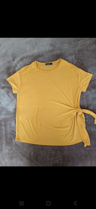 Camiseta Stradivarius Talla S Amarilla