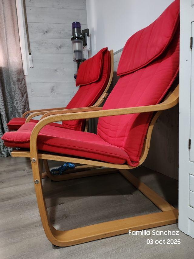 2 Mecedoras IKEA Rojas