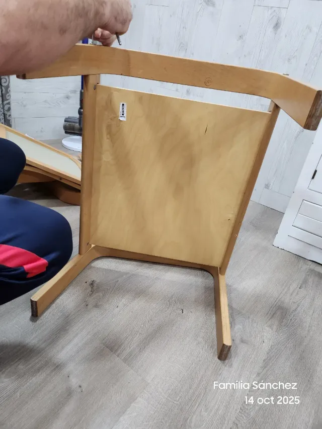 2 Mecedoras IKEA Rojas