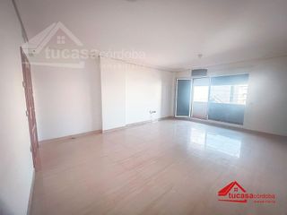 Piso en venta en Huerta de la Reina - Trassierra en Córdoba