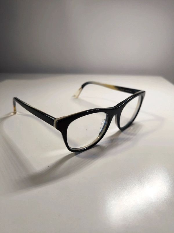 Montura de gafas Essedue negras