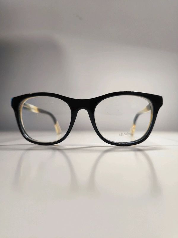 Montura de gafas Essedue negras