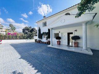 Chalet en alquiler en Elviria en Marbella