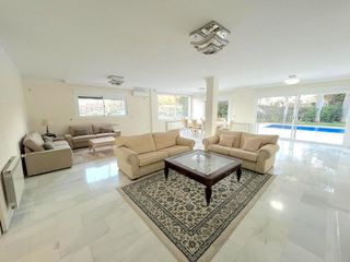 Chalet en alquiler en Elviria en Marbella