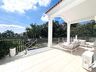 Chalet en alquiler en Elviria en Marbella