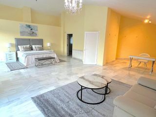 Chalet en alquiler en Elviria en Marbella