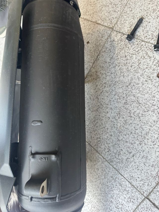 Tubo de escape Yamaha XMAX 400