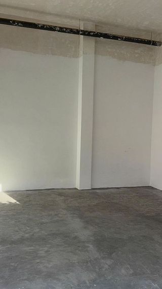 Local comercial en alquiler en Silla
