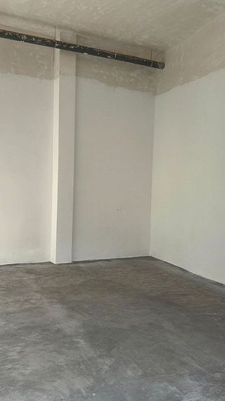Local comercial en alquiler en Silla