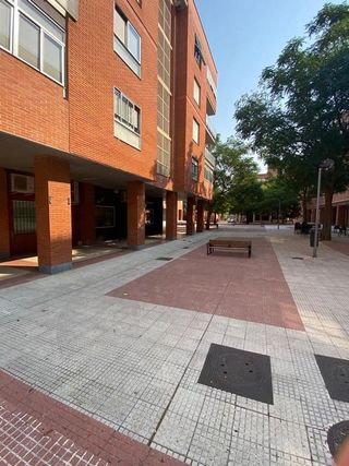 Local comercial en alquiler en Constitución-El Balconcillo en Guadalajara