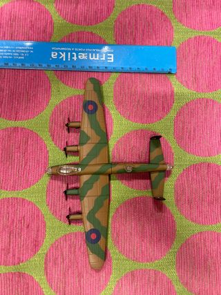 2 Maquetas Avro Lancaster Corgi 1/144