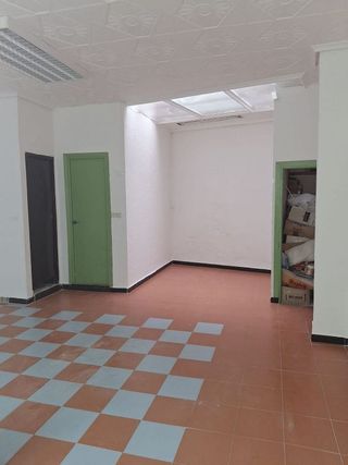 Local comercial en venta en Andújar