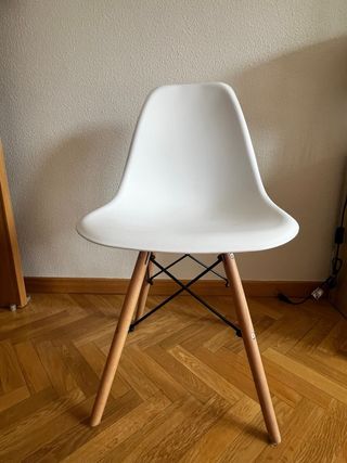 Sedie nordiche in legno bianco (set 4)