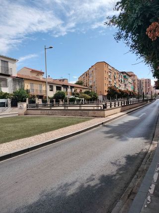Local comercial en alquiler en Barrio de Zaidín en Granada