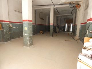 Local comercial en alquiler en Arrancapins en Valencia