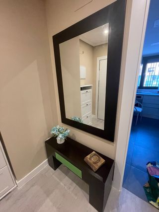 Mueble y espejo de entrada madera