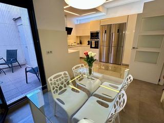 Casa adosada en venta en El Castellar-L´Oliveral en Valencia