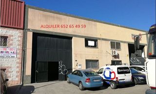 Nave industrial en alquiler en Polígonos - Recinto Ferial Cortijo de Torres en Málaga