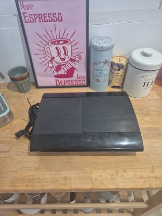 PlayStation 3 Super Slim 12GB Negra