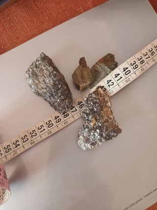 Minerali naturali grezzi