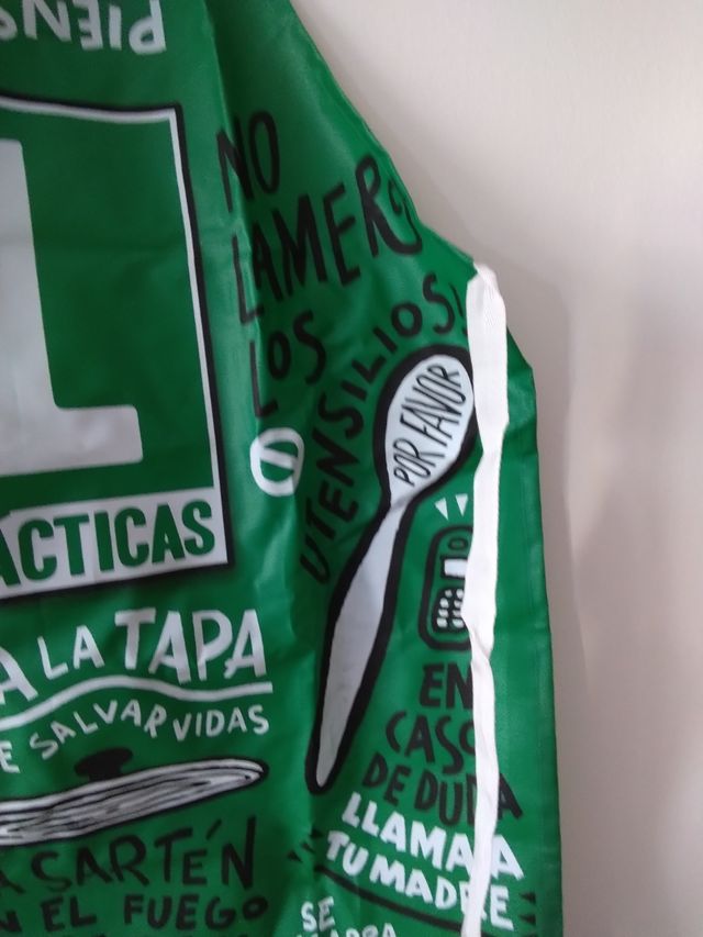 Delantal divertido de Rei Zentolo