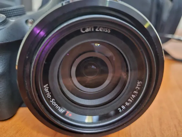 Cámara Sony 50x Zoom + Bolso