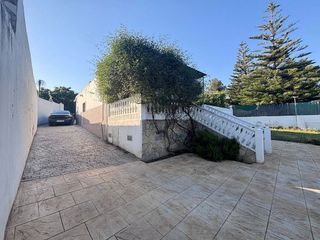 Chalet en venta en Monserrat