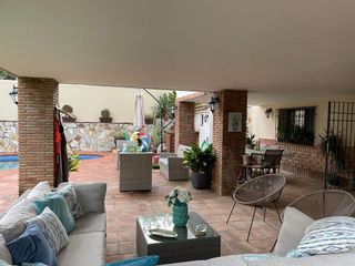 Chalet en venta en La Granja-La Colina-Los Pastores en Algeciras