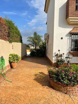Chalet en venta en La Granja-La Colina-Los Pastores en Algeciras