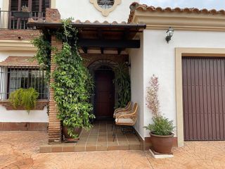 Chalet en venta en La Granja-La Colina-Los Pastores en Algeciras
