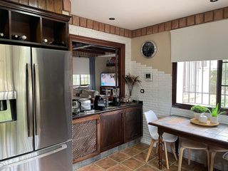 Chalet en venta en La Granja-La Colina-Los Pastores en Algeciras